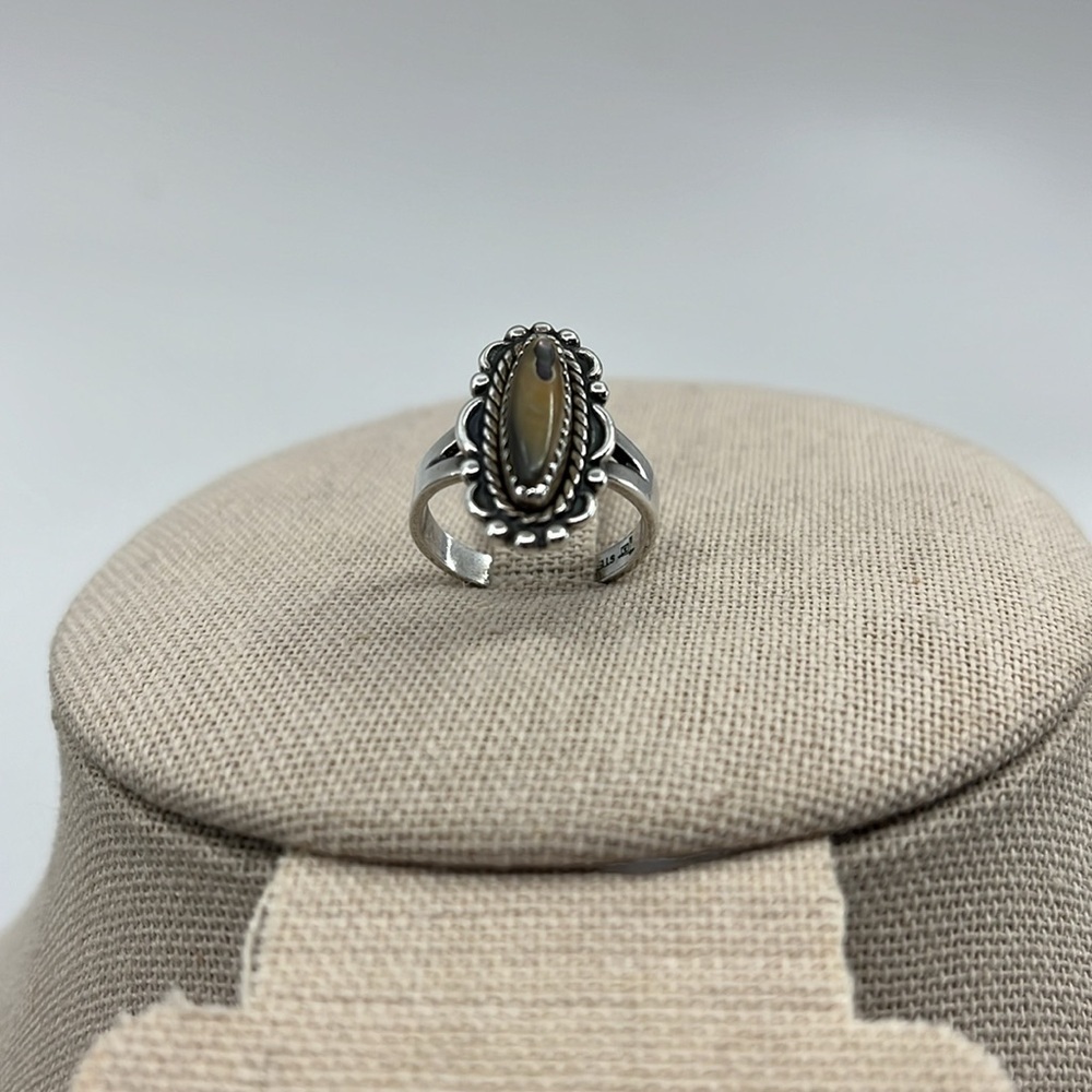 🌵 Vintage Sterling Silver Navajo-Style Abalone Ring - Size 5 - Picture 10 of 13